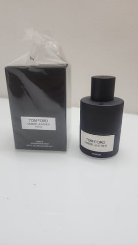 Customer photo review of Tom Ford Ombré Leather Parfum