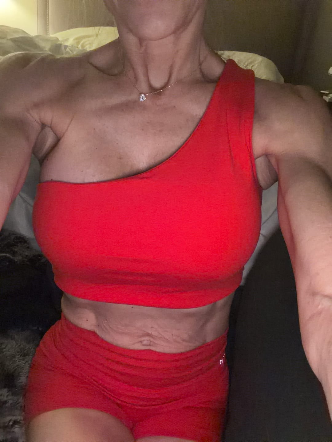 Customer photo review of BOLD One-Shoulder Longline Bra