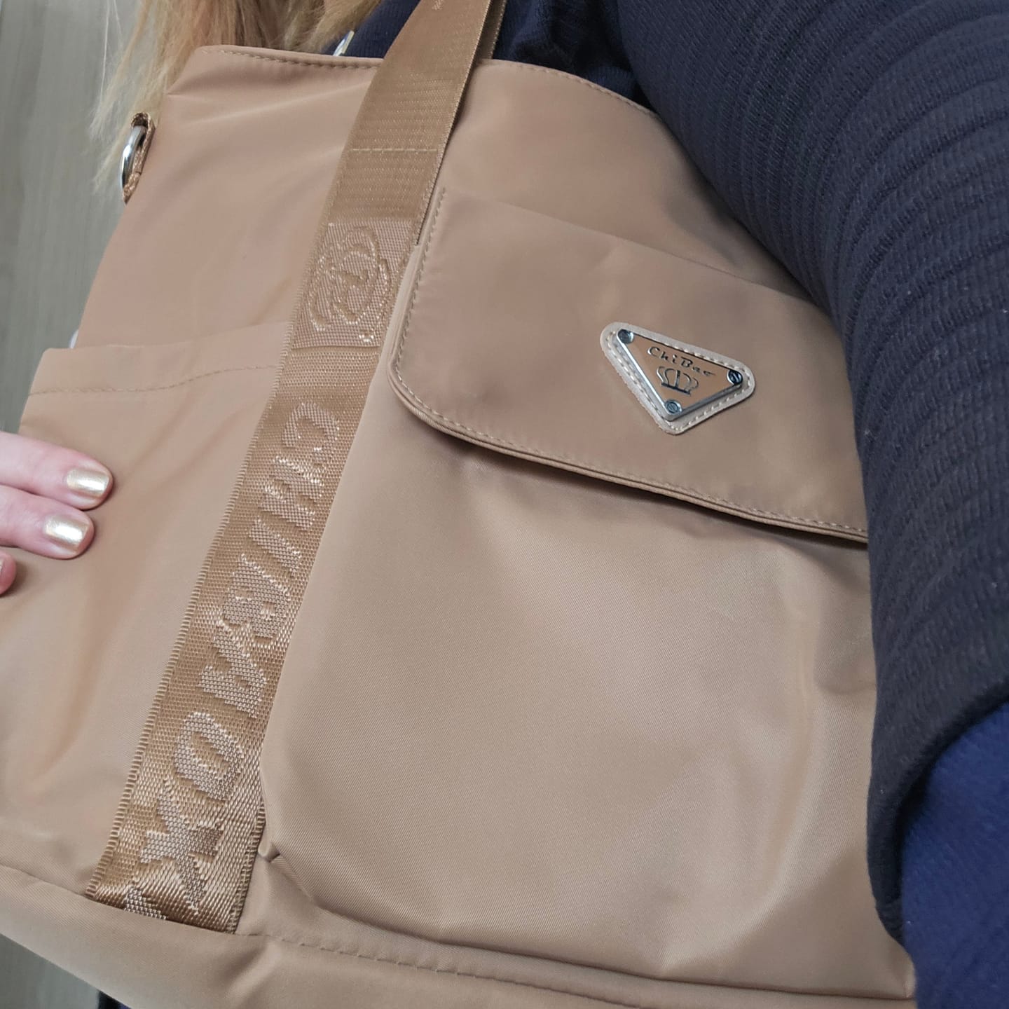 Customer photo review of Bolso Verona