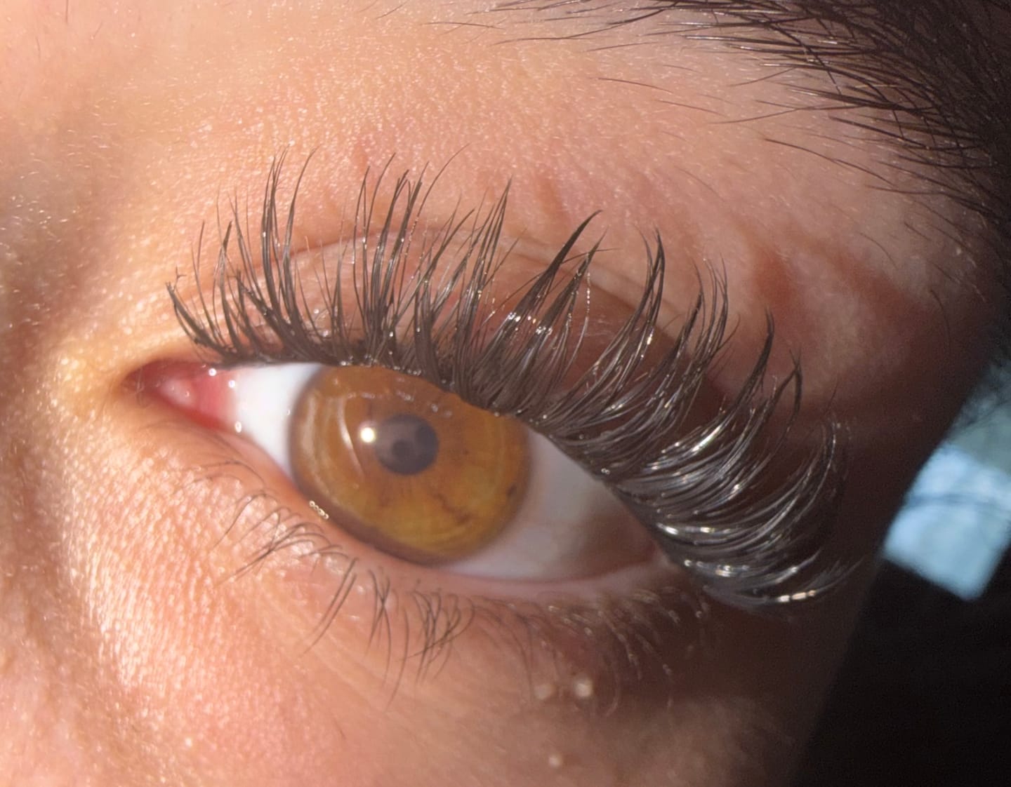Customer photo review of DIY Wimpernkleber (schwarz) & Top-Coat