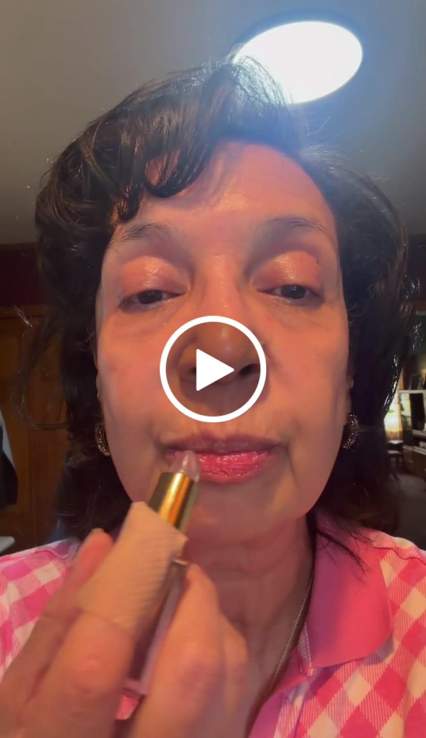 Customer video review of OC | Labial que realza tu tono perfecto