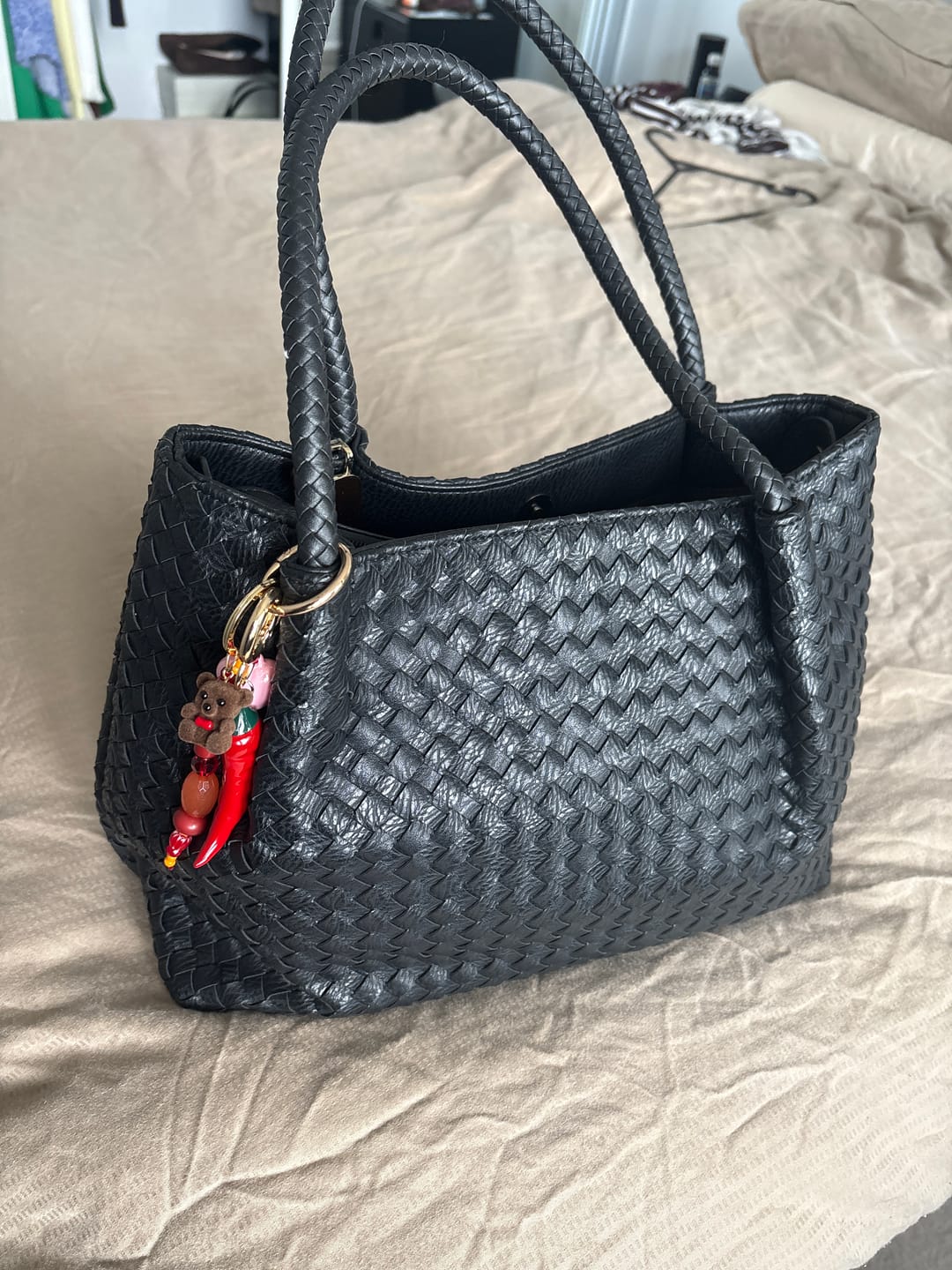 Customer photo review of Natalie Woven Bag XL