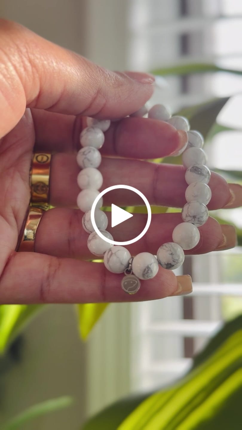 Customer video review of Howlite Bracelet