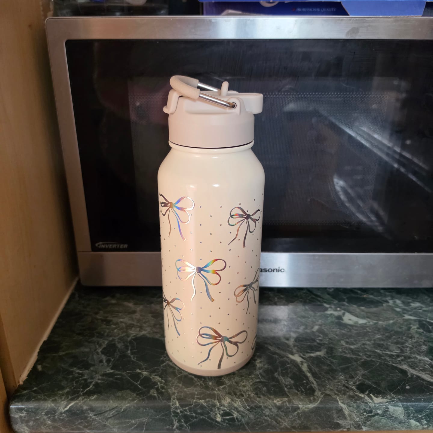 Customer photo review of Hydro X Bottle 32oz - Bow