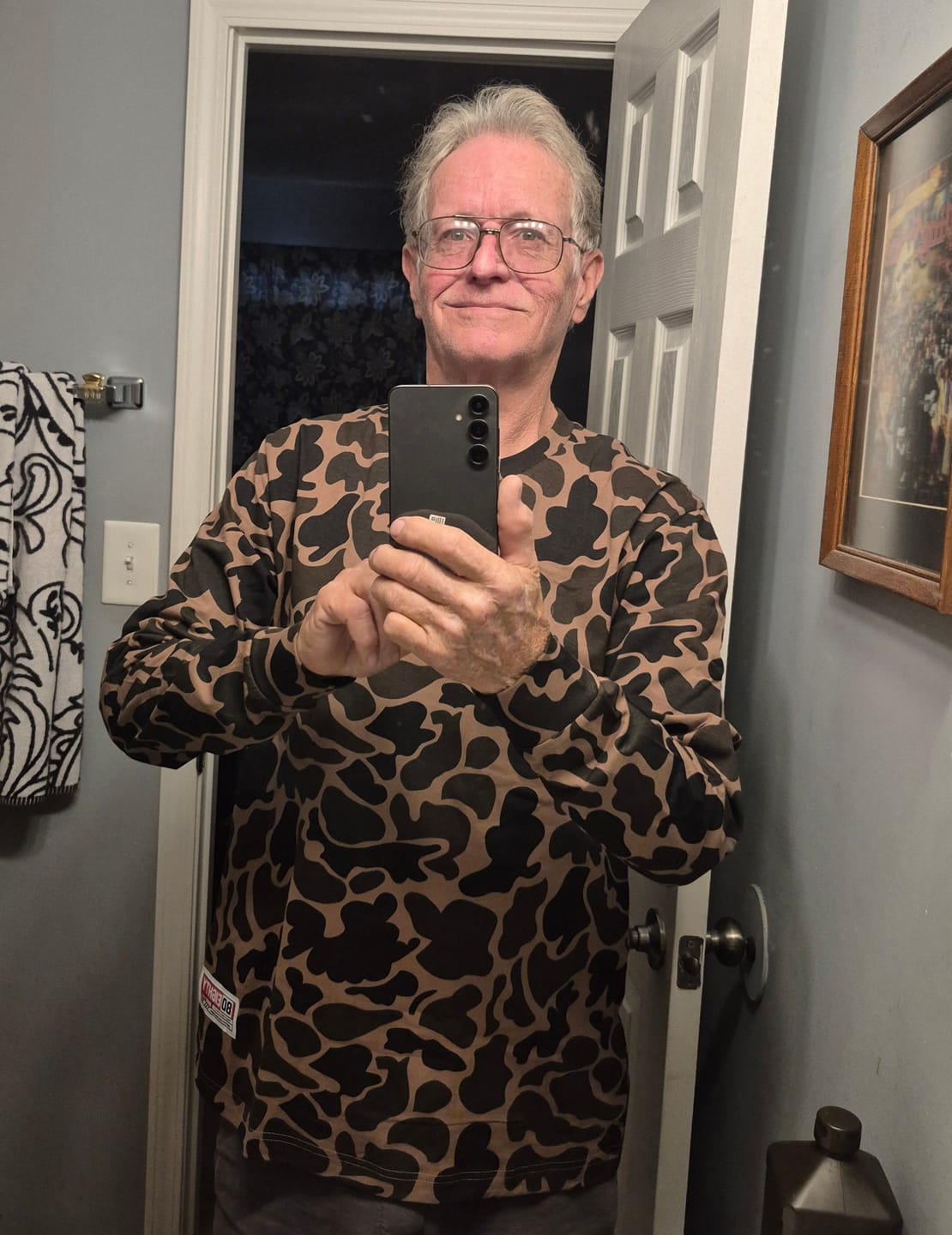 Customer photo review of 80Eighty® Dynasty Shirt