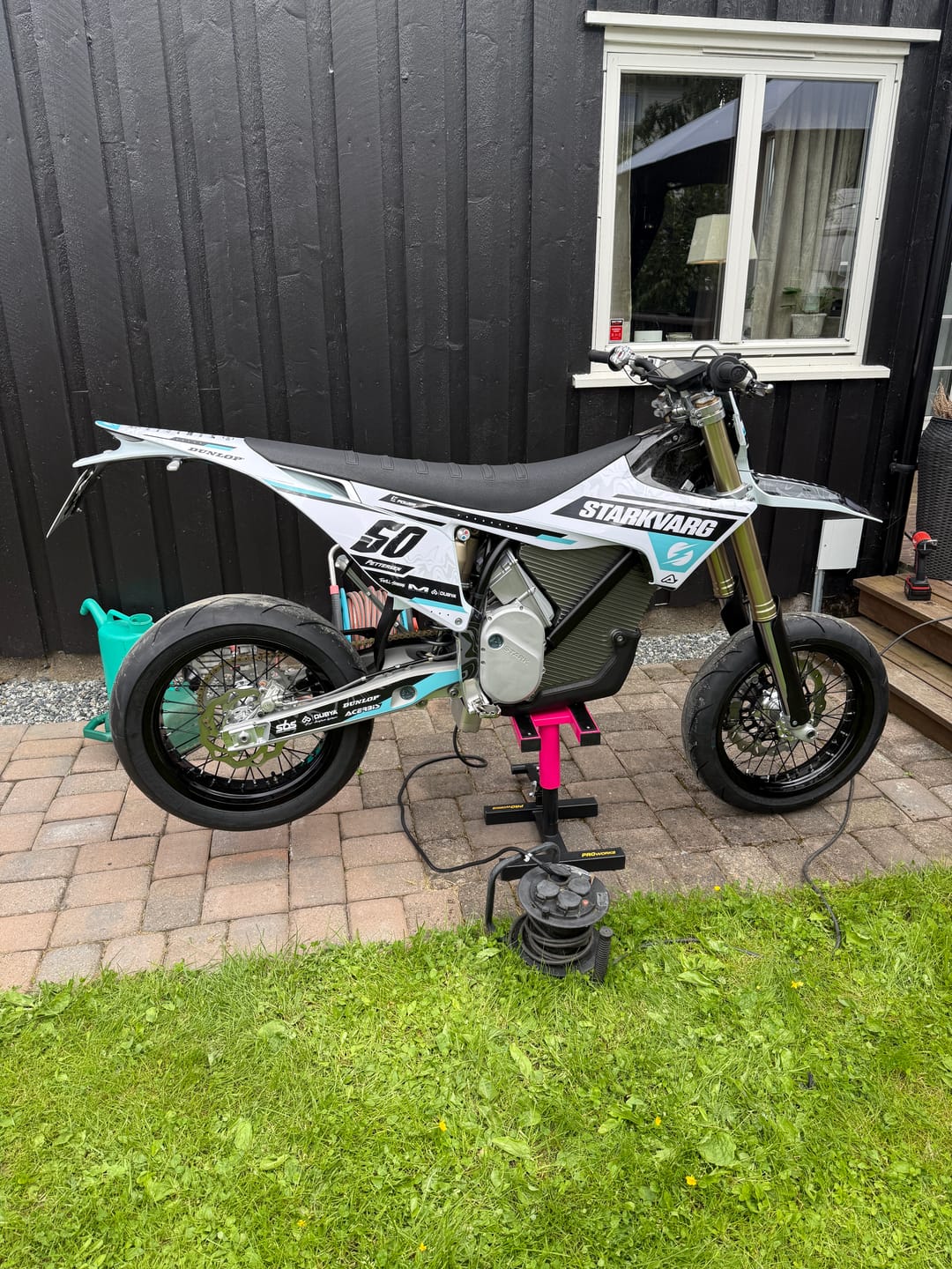 Customer photo review of Nom du pilote