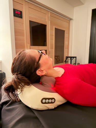 Customer photo review of HizooRelief™ Clinical-Grade Decompression Massager SCM
