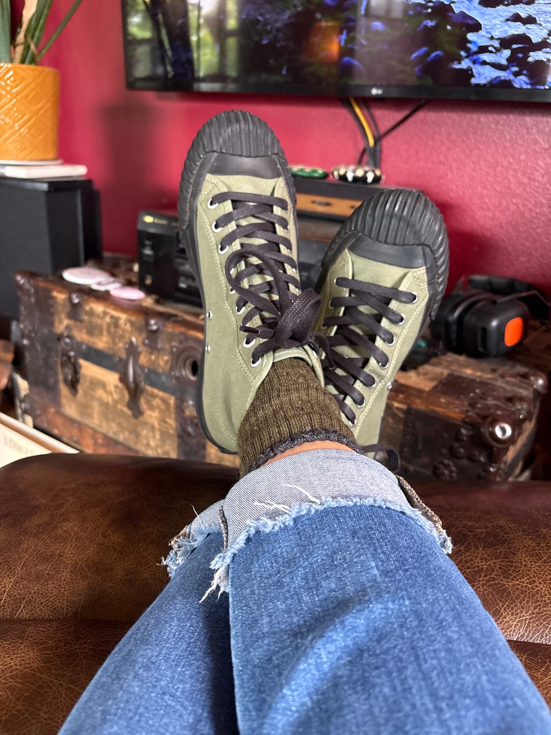 Customer photo review of Grounder High-Top Olive Green/Black