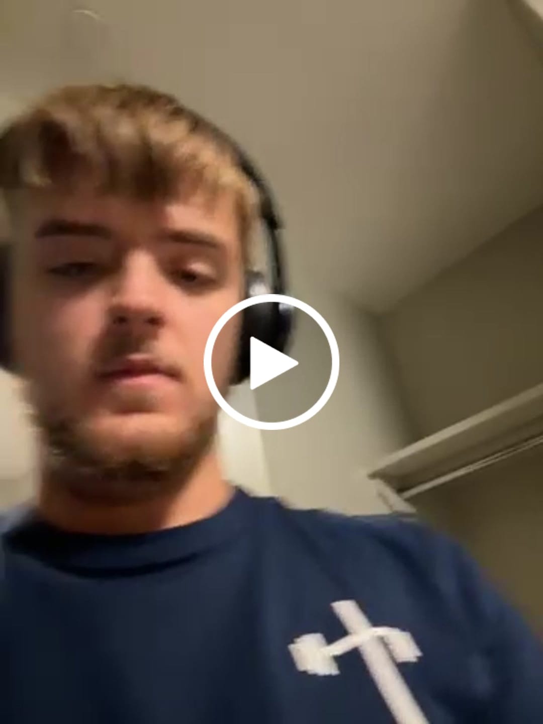 Customer video review of Kingdom Performance Tee