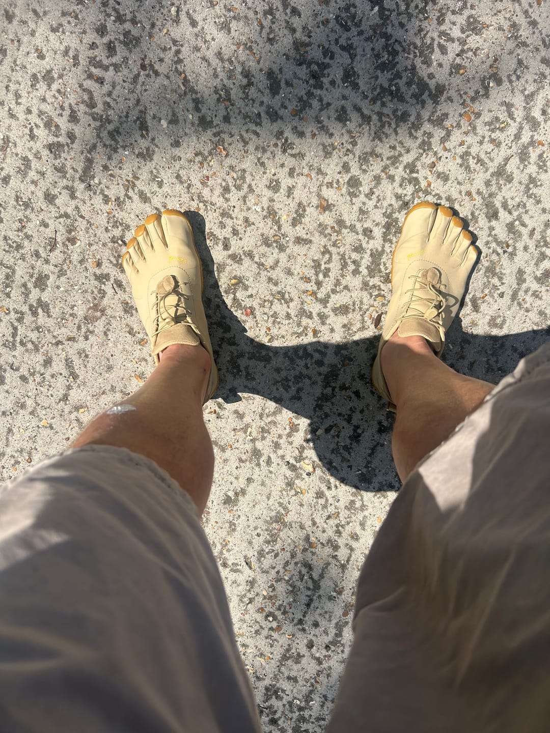 Customer photo review of V-Alpha Mens Warm Taupe