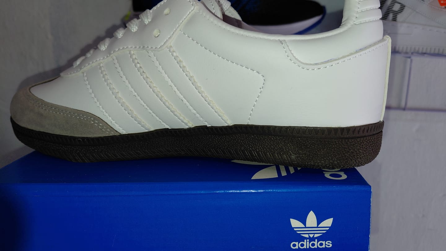 Customer photo review of Tenis Smb Blanco Total