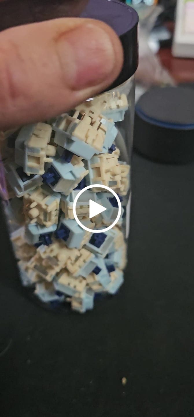 Customer video review of HMX SOGURT V2 LINEAR SWITCH FACTORY LUBED (10PCS)