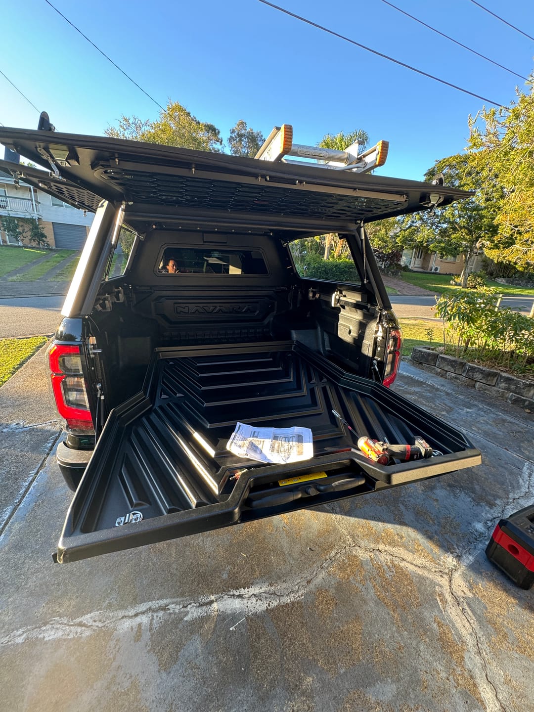 Customer photo review of Sliding Tray for Nissan Navara 2006-2026 | UniUte