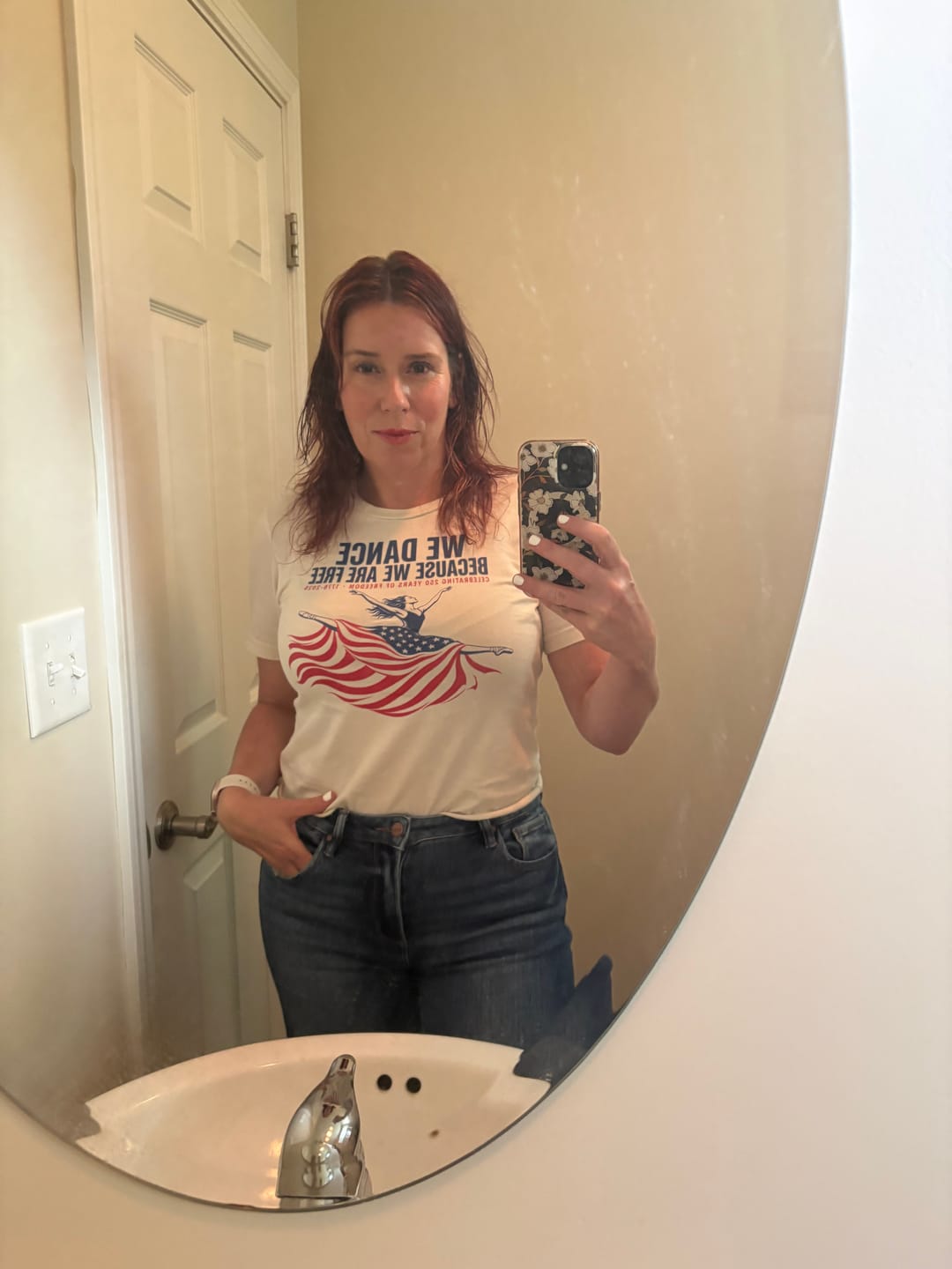 Customer photo review of Free Jete T-Shirt