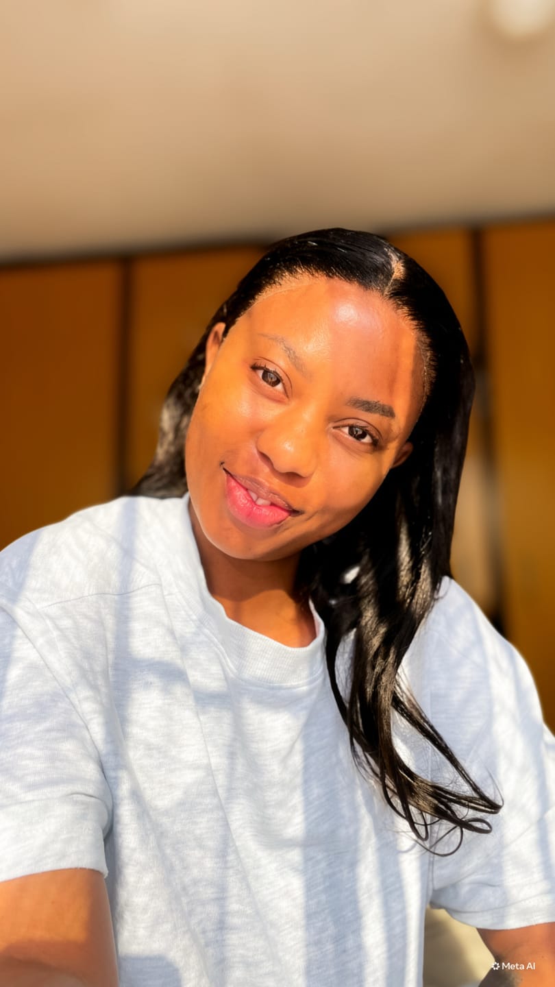 Customer photo review of Double Drawn Lace Frontal Straight Wigs
