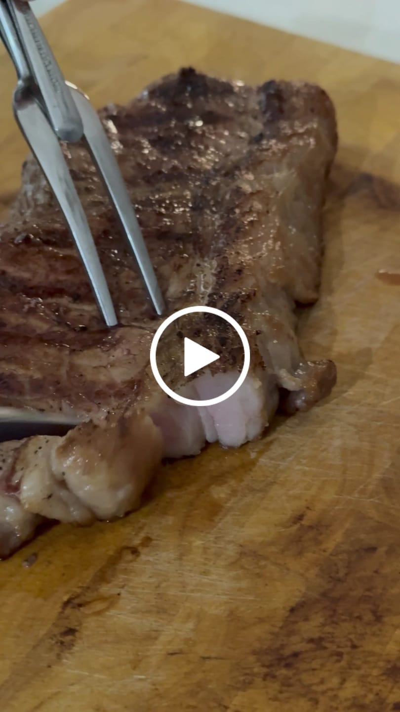 Customer video review of BRAAIPLANK™ "BEENLEM" HAMMER FORGED BONING KNIFE