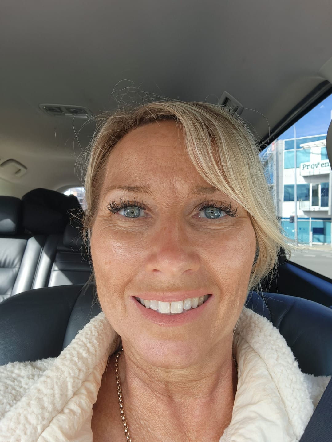 Customer photo review of LuxeBold