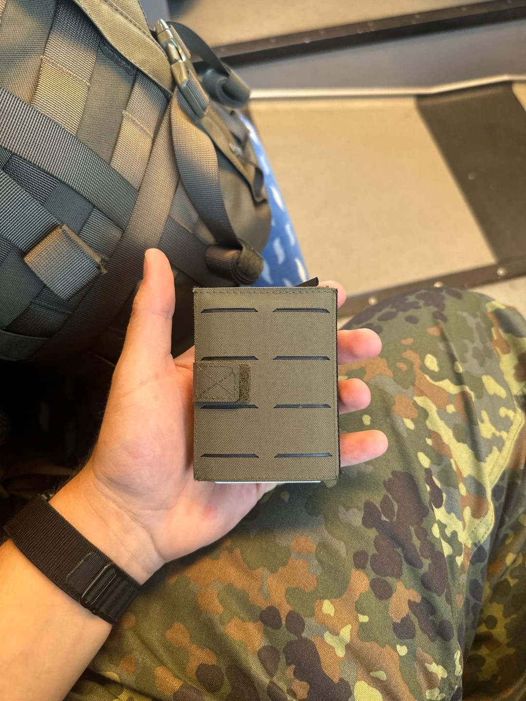 Customer photo review of Tactical Wallet MK2 - Steingrau Oliv