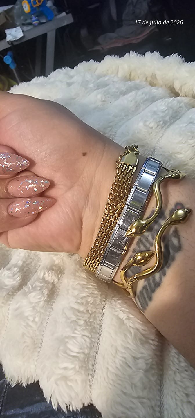 Customer photo review of Pulsera Aspid