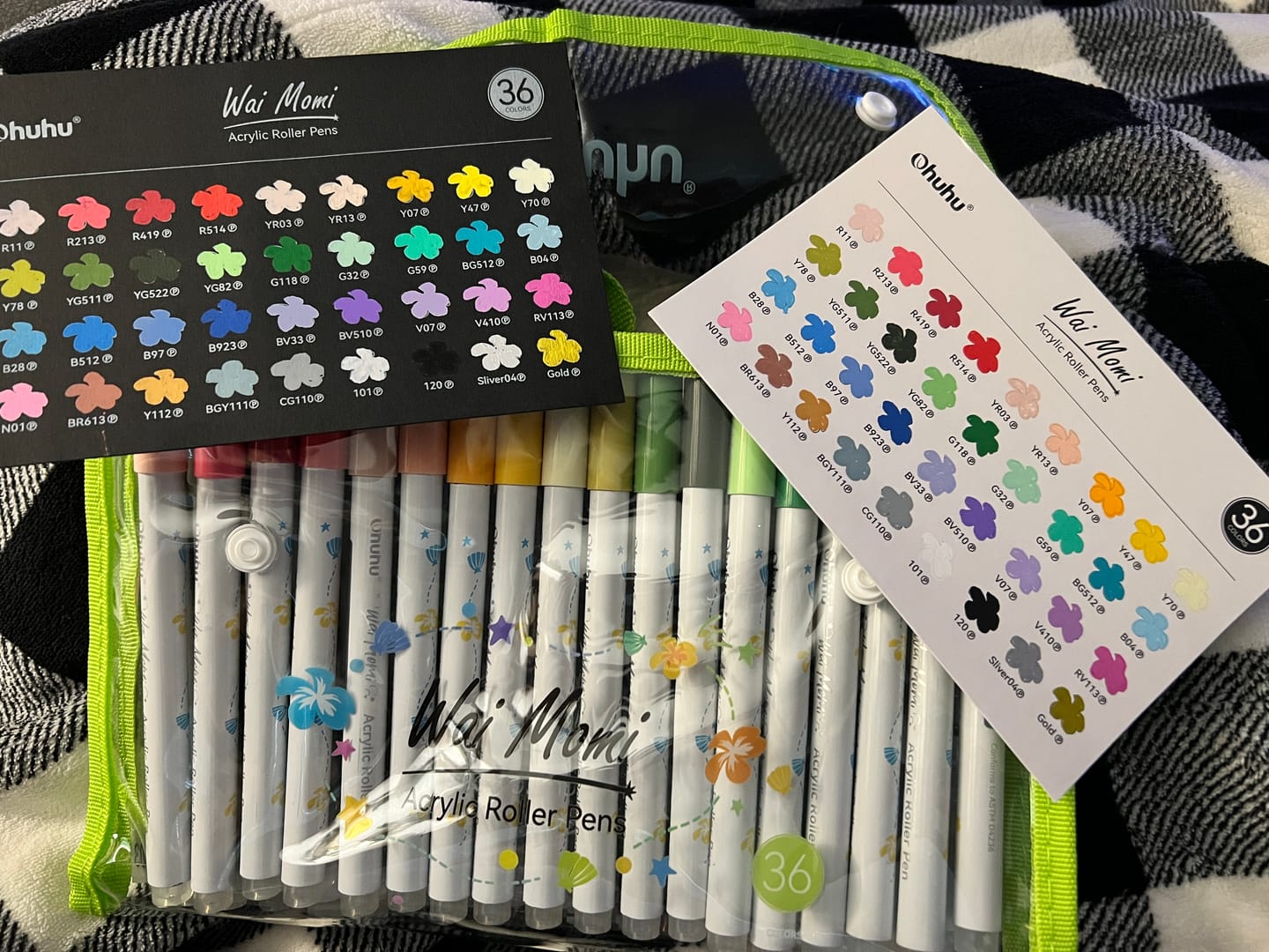 Customer photo review of Ohuhu Wai Momi Acrylic Gel Pens