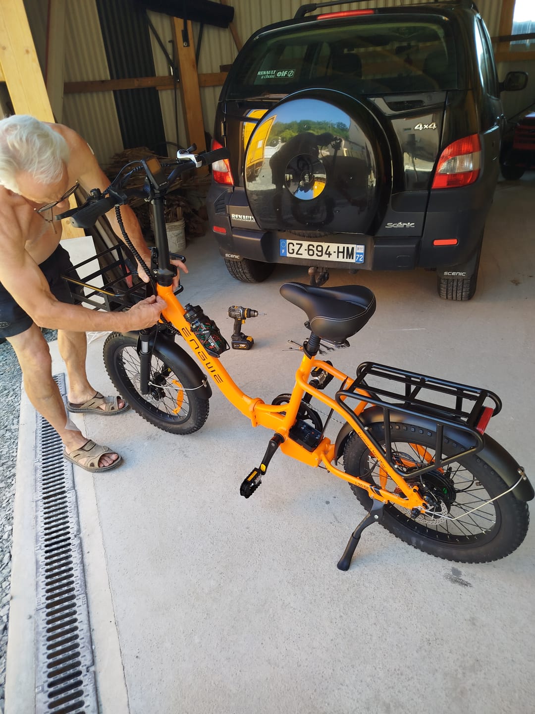 Customer photo review of Engwe L20 SE 250W 20" Foldable Electric Bike 561Wh Trekking Bike Step-through E-bike 36V 15.6Ah Battery
