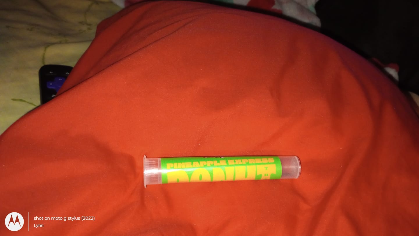 Customer photo review of THCA PINEAPPLE EXPRESS DONUTS
