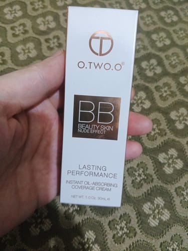 Customer photo review of O.TWO.O BEAUTY SKIN NUDE EFFECT BB CREAM