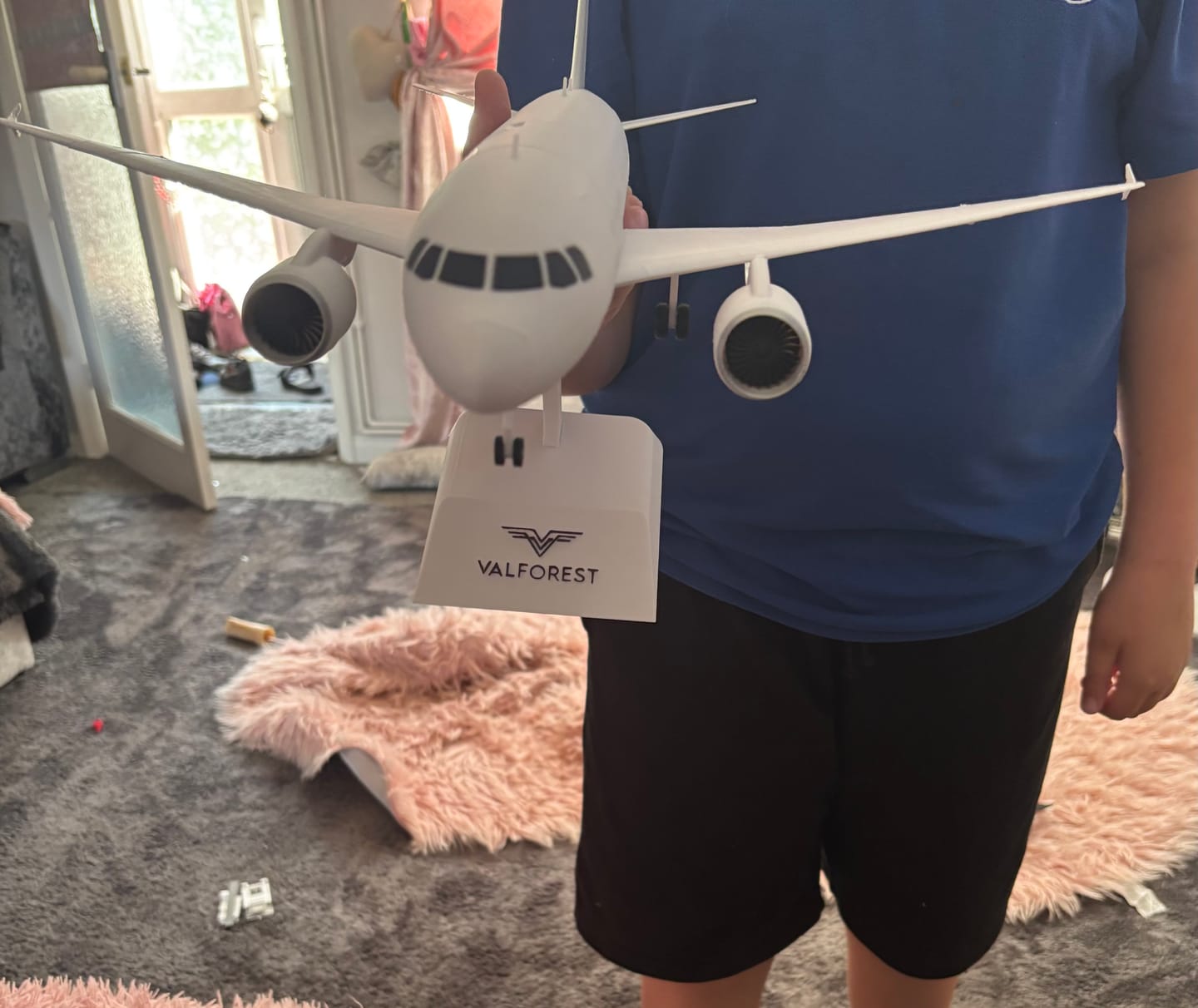 Customer photo review of A318 style aircraft model (1/80 scale)
