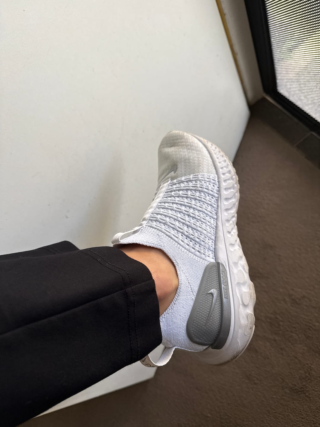 Customer photo review of Nike React Phantom Run Flyknit 2 'White/Metallic Silver' Women's