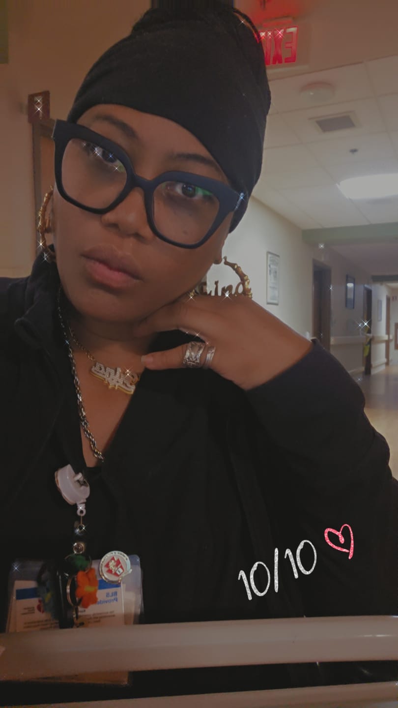 Customer photo review of Double Plated Pop Out Heart Name Necklace w/ Figaro Chain