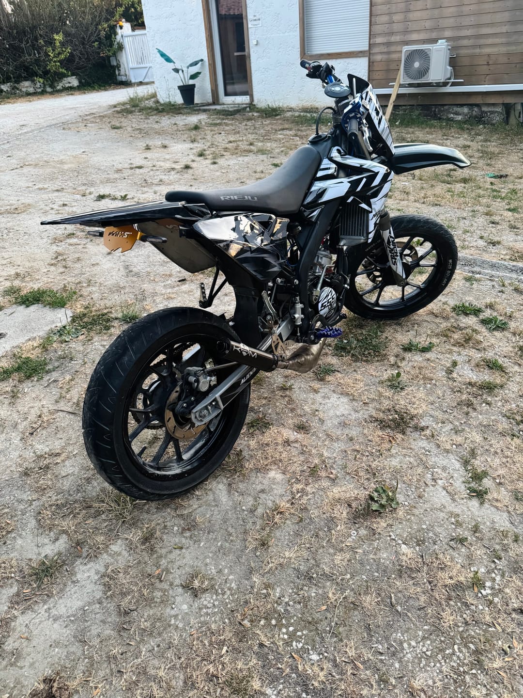 Customer photo review of 0RBIS - Kit deco RIEJU 50cc - Blanc