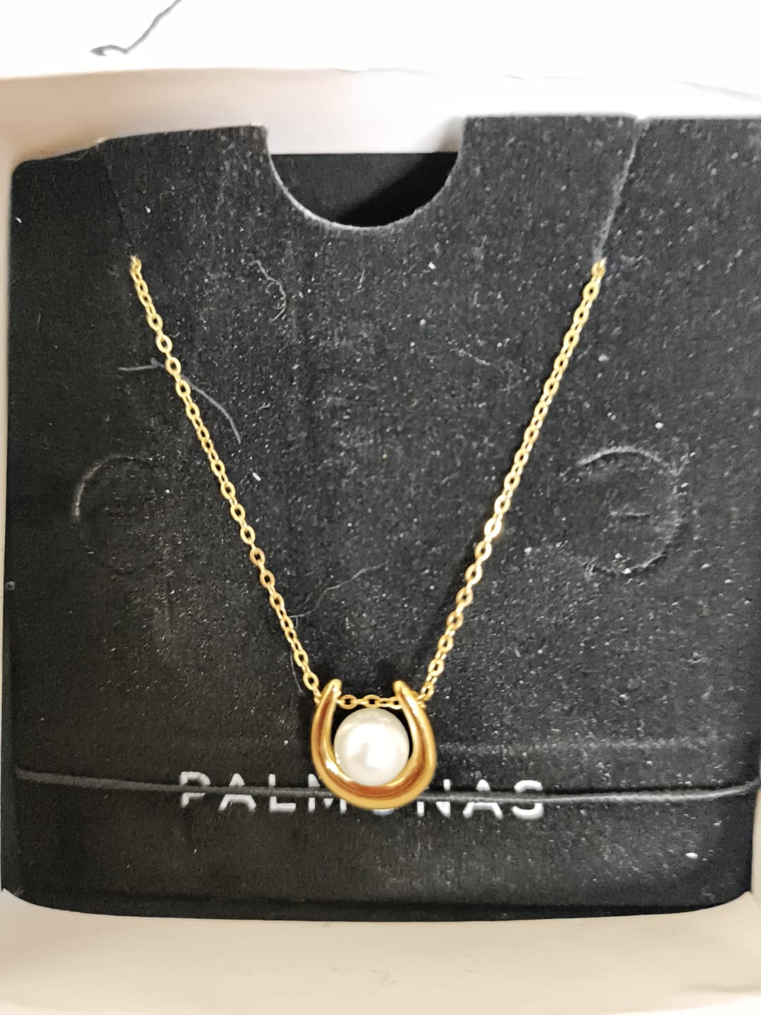 Customer photo review of Pearl Embellished U Necklace