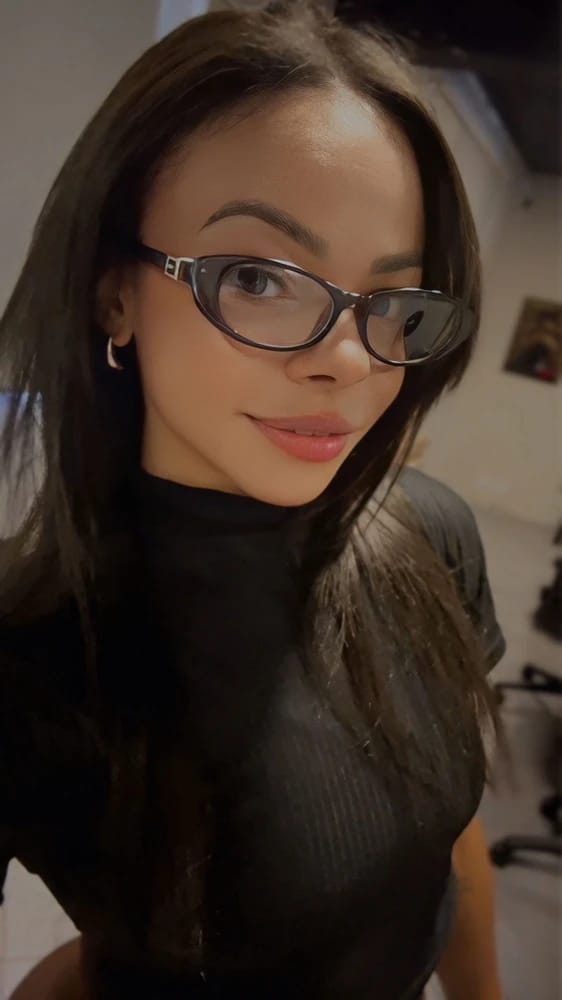 Customer photo review of Lentes de anti luz azul y armazones. Miu Miu.