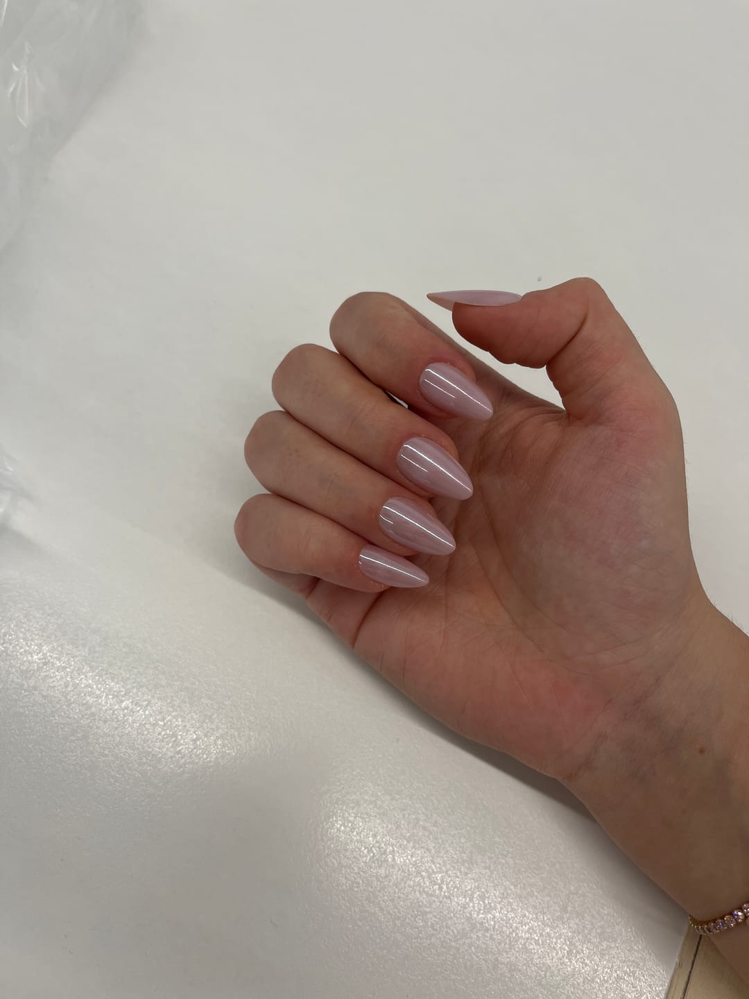 Customer photo review of Petal Glow - Short Almond - 30 Adet Takma Tırnak