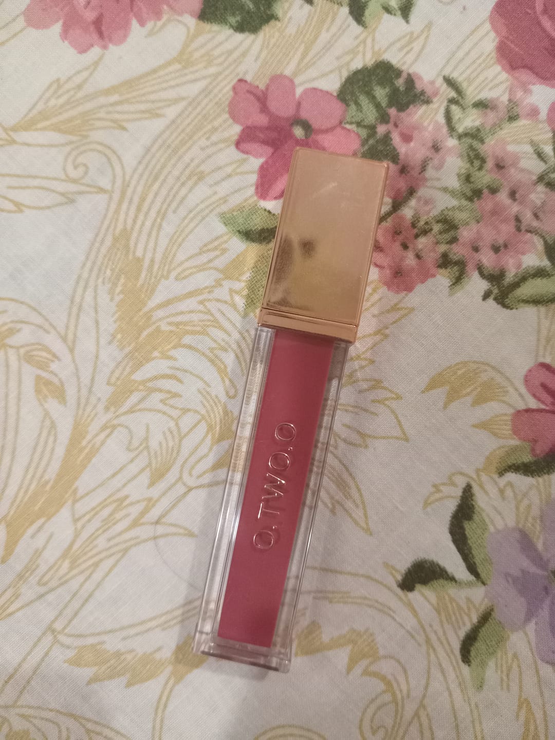 Customer photo review of O.TWO.O HIGH ENERGY HEAVY MIST MATTE LIP GLAZE