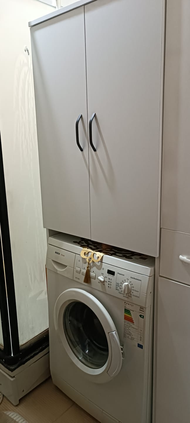 Customer photo review of Rani KD119 Çamaşır Makinesi Dolabı 2 Kapaklı 2 Raflı Banyo Dolabı Beyaz