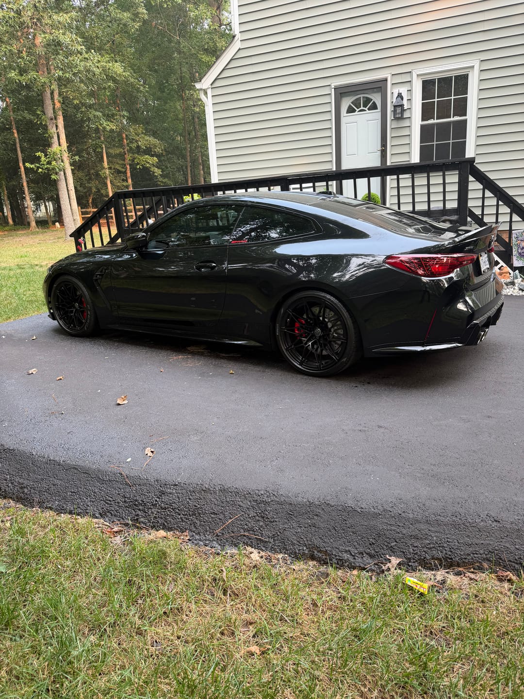 Customer photo review of BMW FLOATING WHEEL CENTRE CAP SET