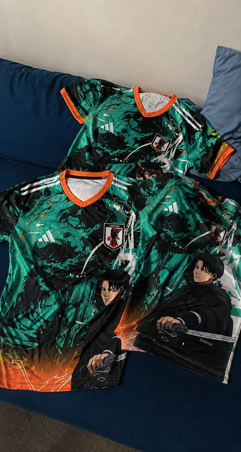 Customer photo review of Camiseta Capitán Levi