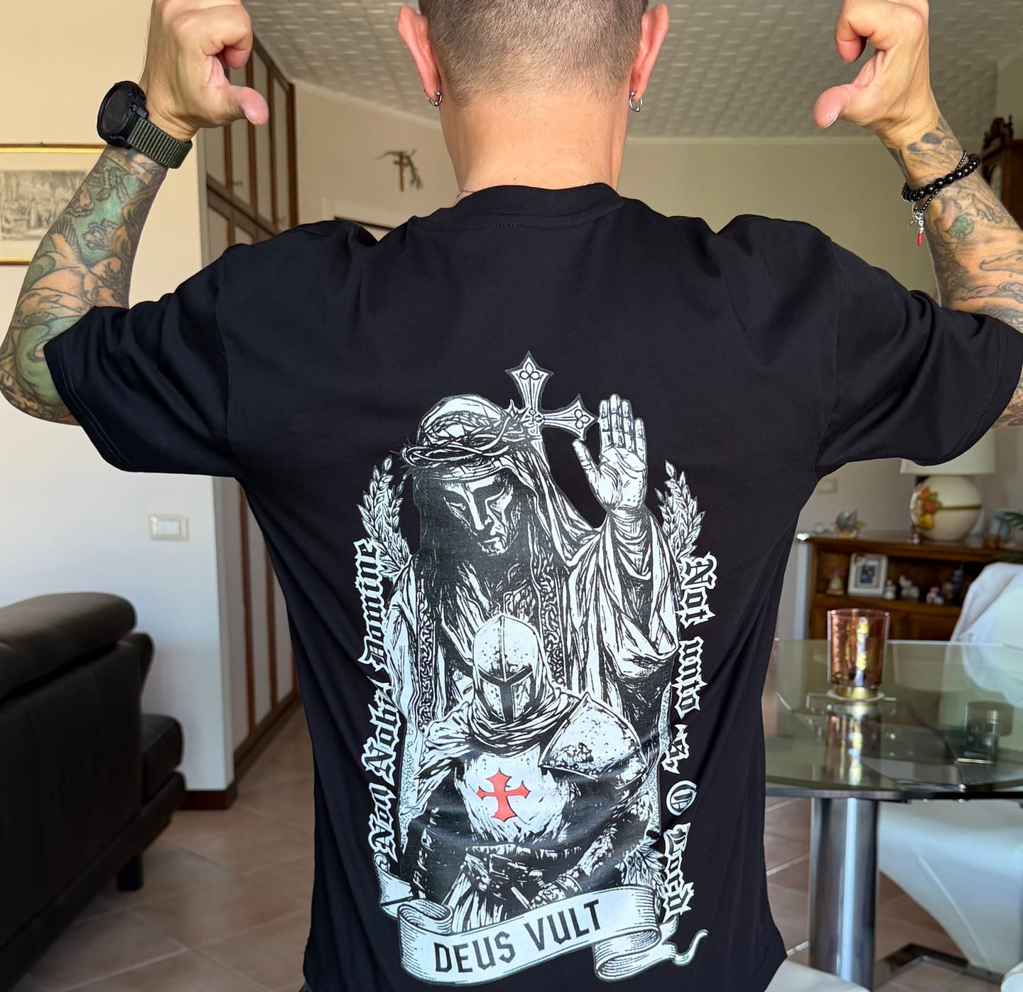 Customer photo review of DEUS | Premium T-Shirt
