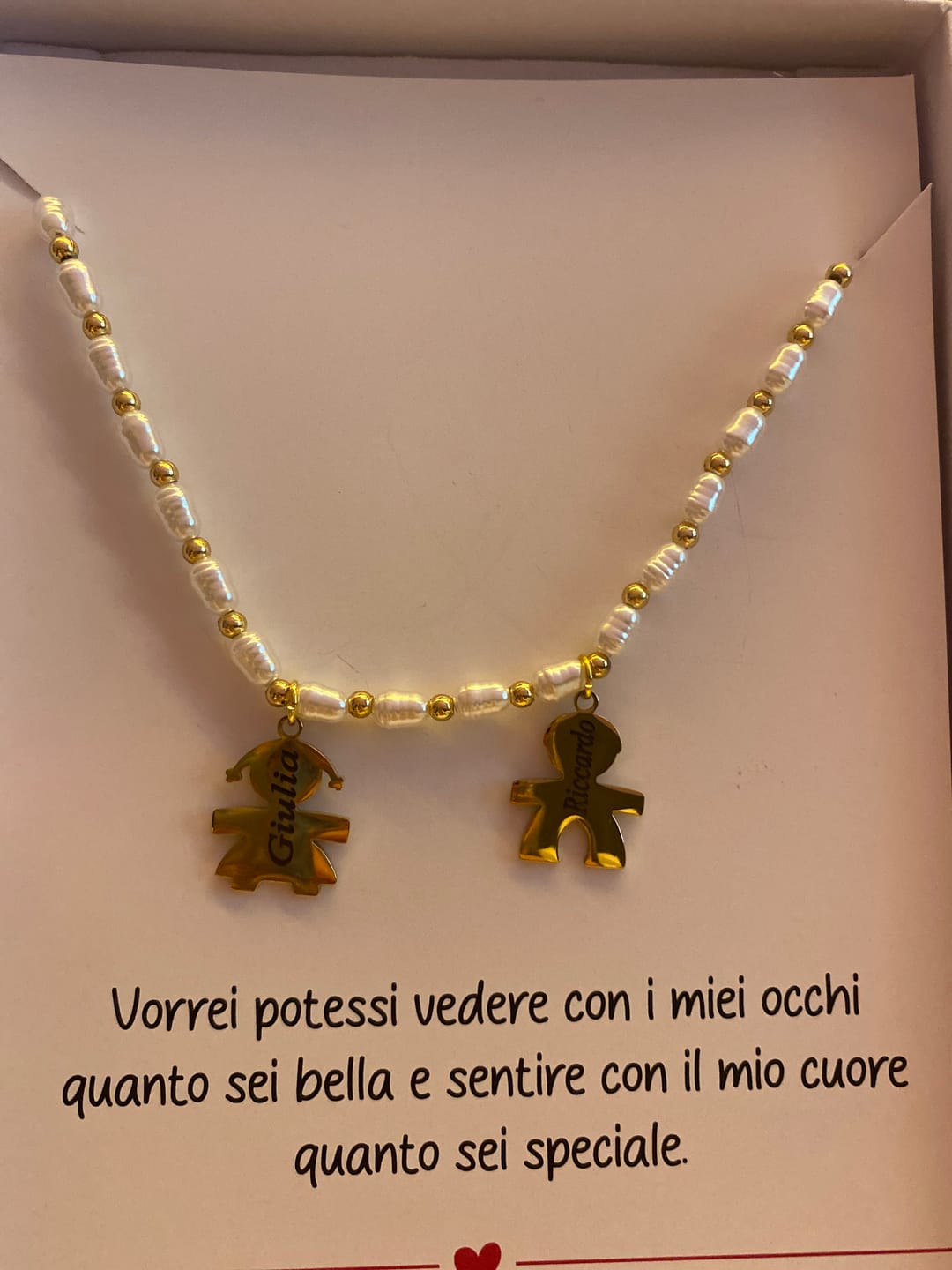 Customer photo review of Girocollo Family In Perle con ciondoli Bimbo Personalizzati