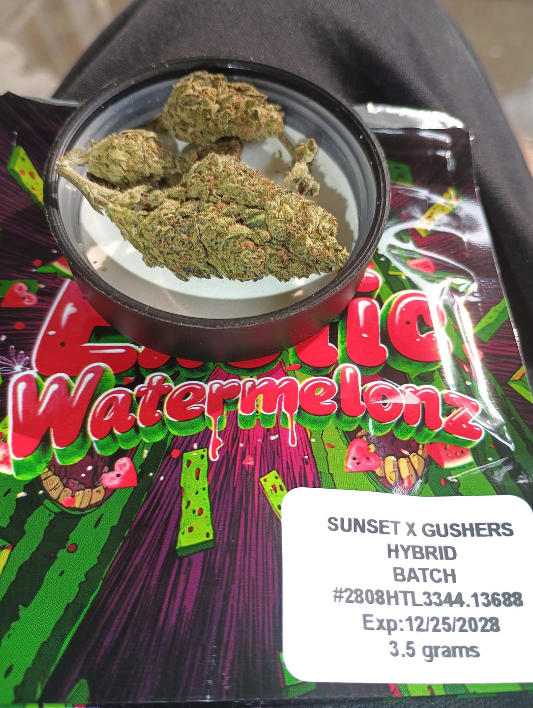 Customer photo review of Sunset x Gushers - Hybrid
