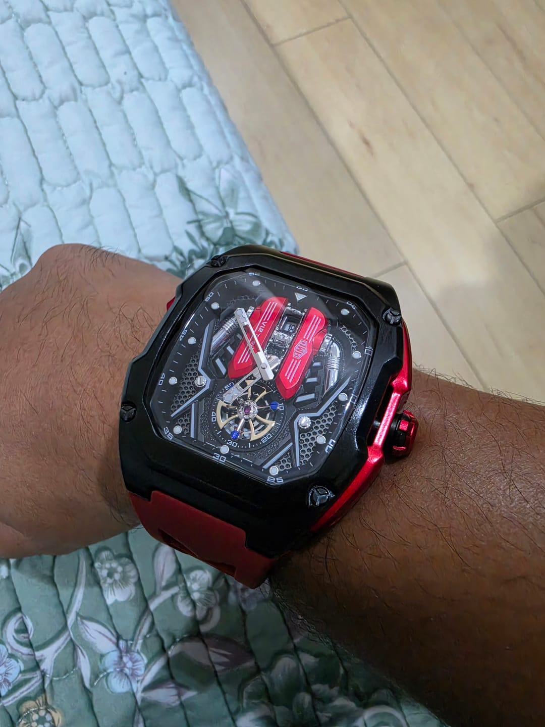 Customer photo review of HMN V12 Prestige
