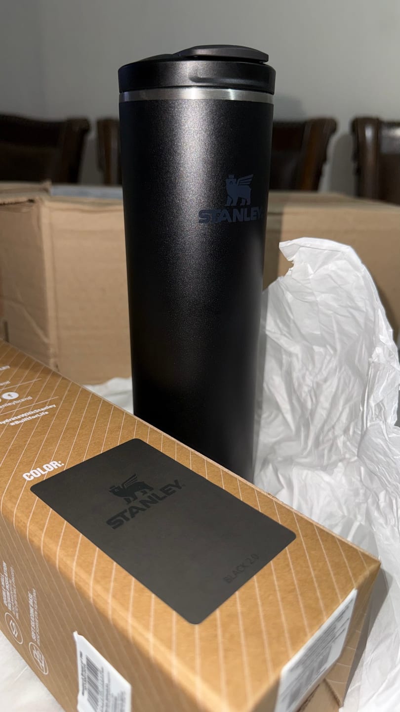 Customer photo review of Botella Térmica Flip Top Mug Black 2.0 | 591 ml