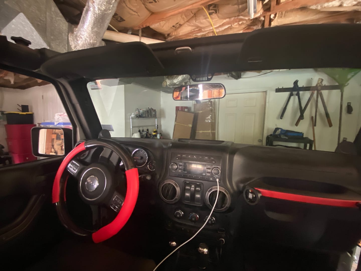Customer photo review of Car Steering Wheel Cover, Custom For Your Cars, Leather Nonslip 3D Carbon Fiber Texture Sport Style Wheel Cover, Interior Modification for All Car Accessories JE18992