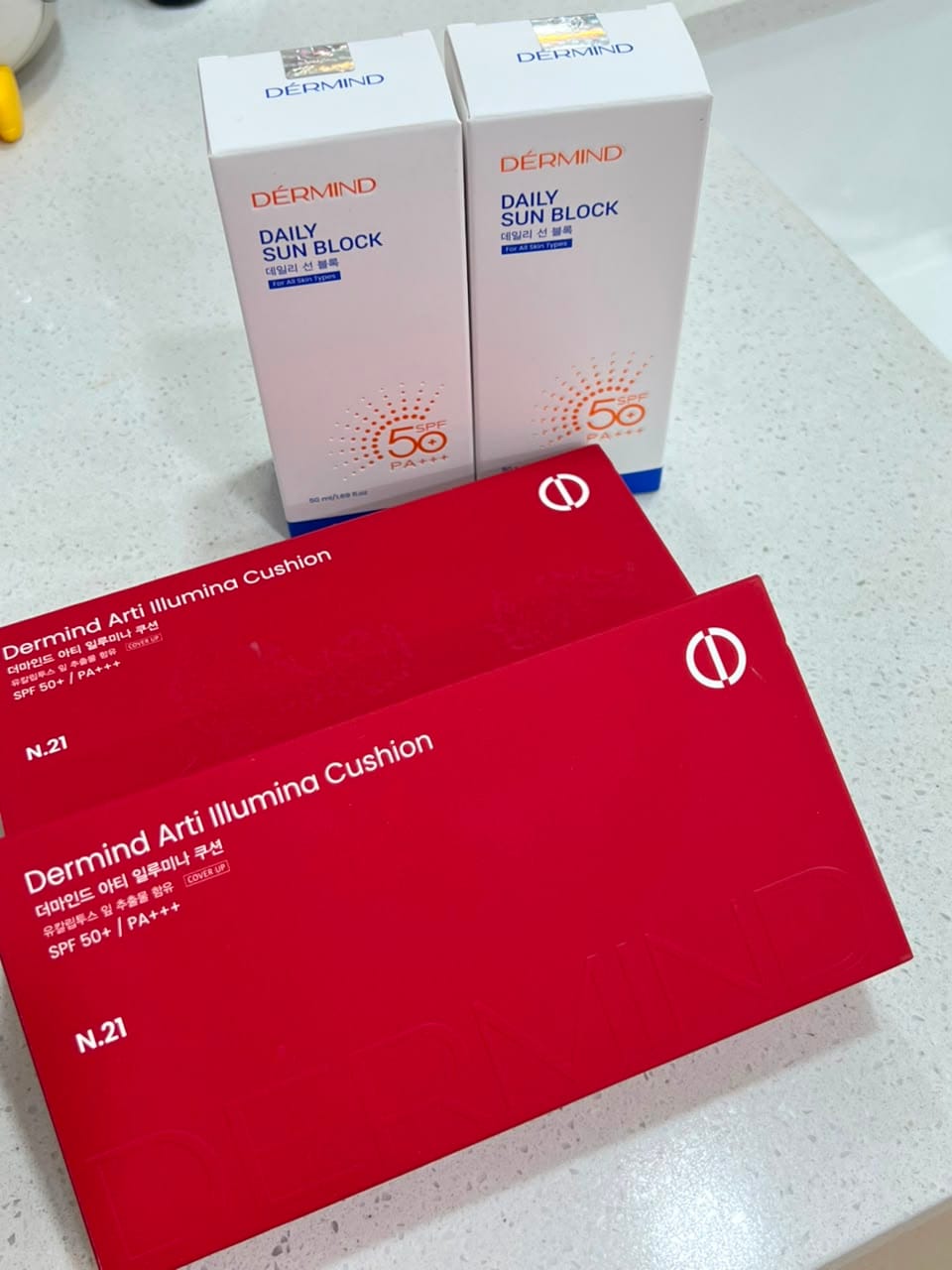 Customer photo review of Dermind Daily Sun Block SPF50+ PA+++ 50ml