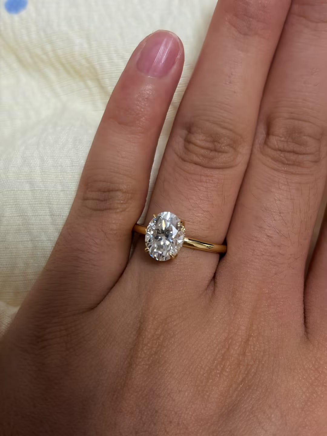 Customer photo review of S925 Moissanite 2.0 Ct ～5.5 Ct Oval Cut Yellow Gold/White Gold Promise Ring For Women