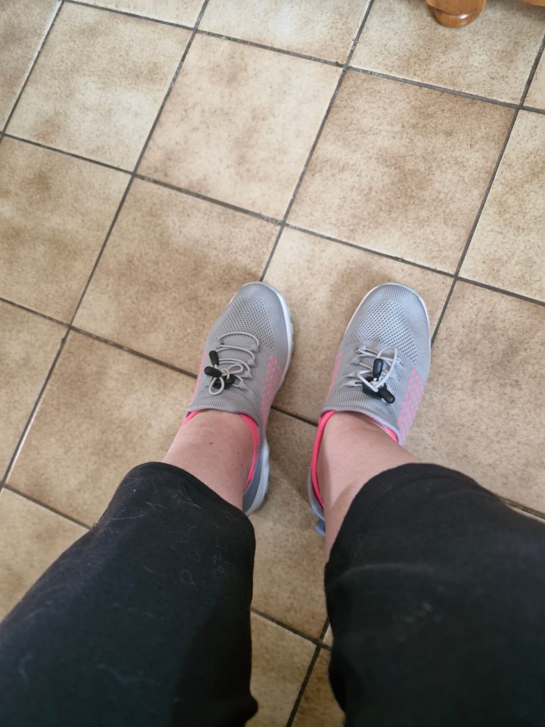 Customer photo review of Baskets Légères et Respirantes pour Femme - Confort et Style