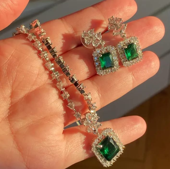 Customer photo review of Alia Bhatt Emerald green Pendant Set in American Diamond Classy high quality cz zircon jewelry for wedding