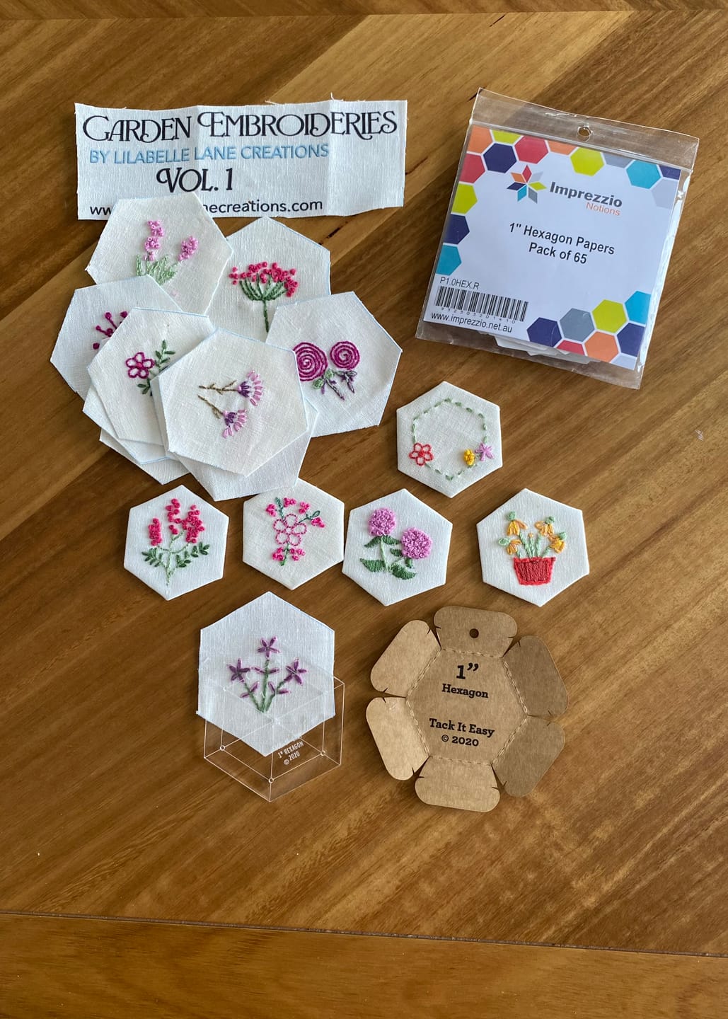 Customer photo review of TACK IT EASY 1" HEXAGON GADGET