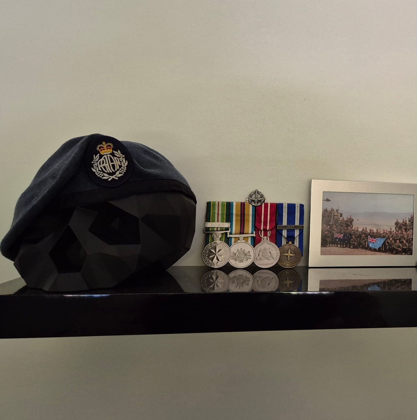 Customer photo review of Black Skull Stand